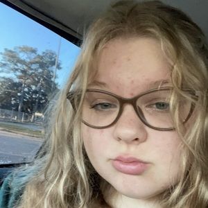 Meet your Posher, Holly